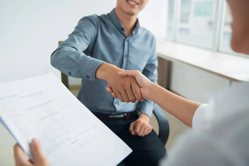 💥 Recruter un apprenti pour développer son service commercial : une opportunité à saisir pour les transporteurs